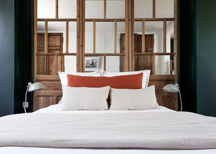 Au Velocipede Bed & Breakfast 3*